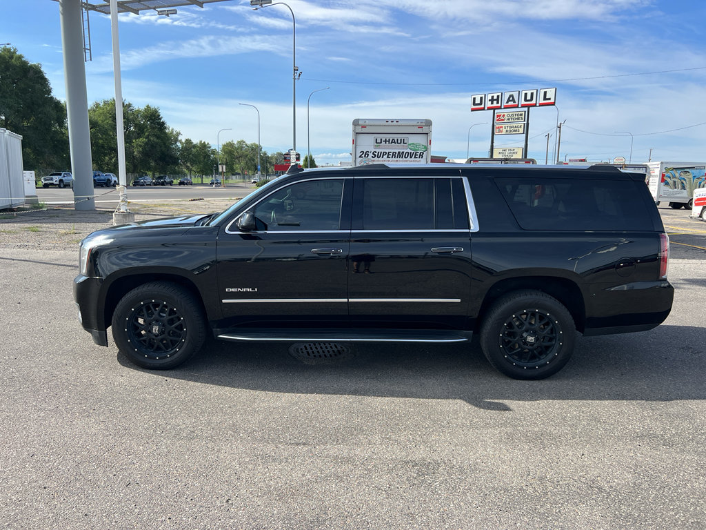 Used 2019 GMC Yukon XL Denali AWD/4WD image 37