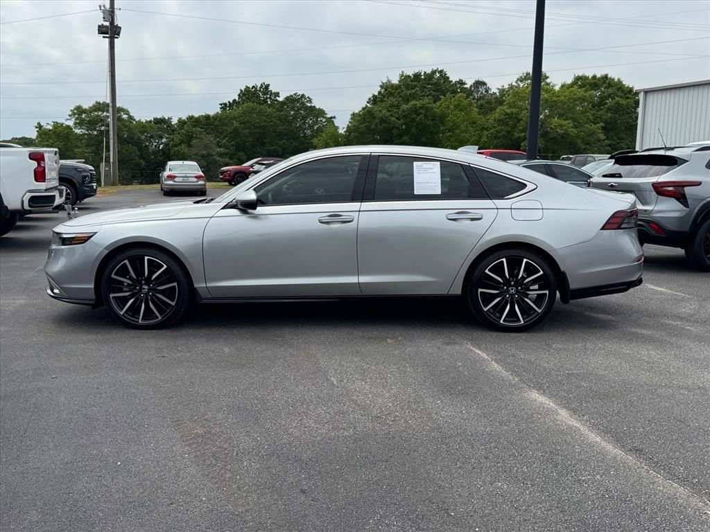Used 2024 Honda Accord Touring image 6