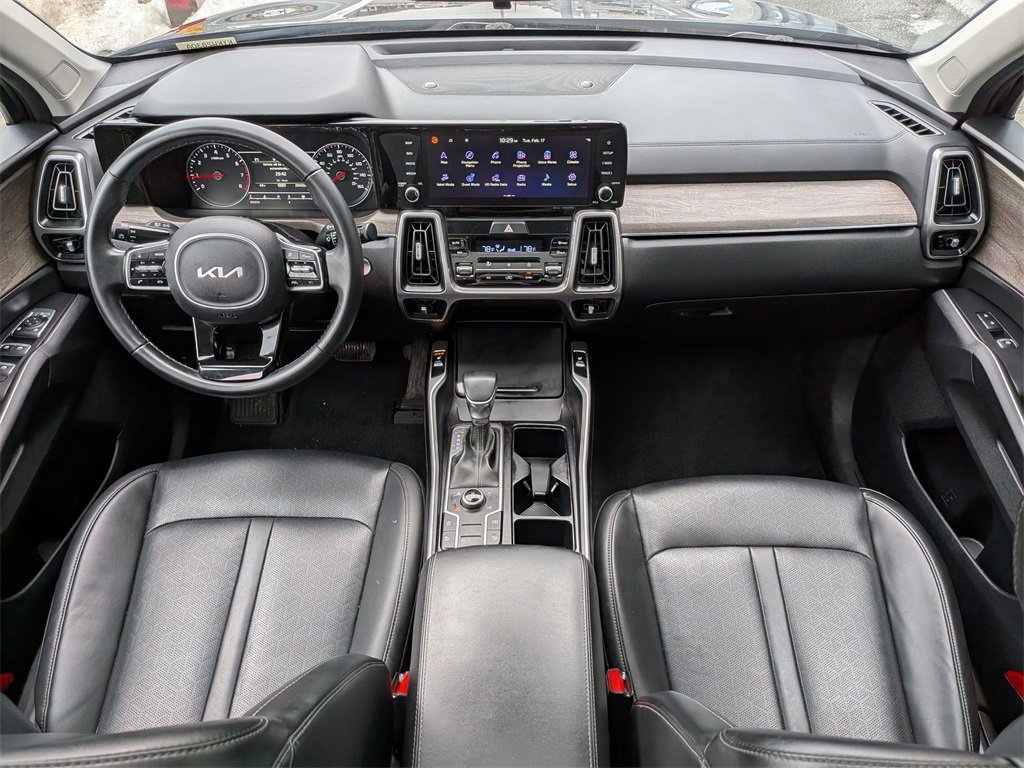 Certified 2023 Kia Sorento S w/ Panoramic Sunroof Package image 20