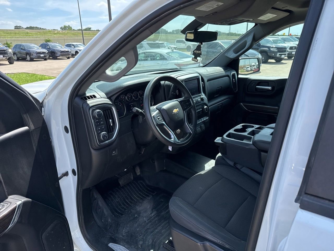 Used 2020 Chevrolet Silverado 1500 LT w/ Bed Protection Package AWD/4WD image 19