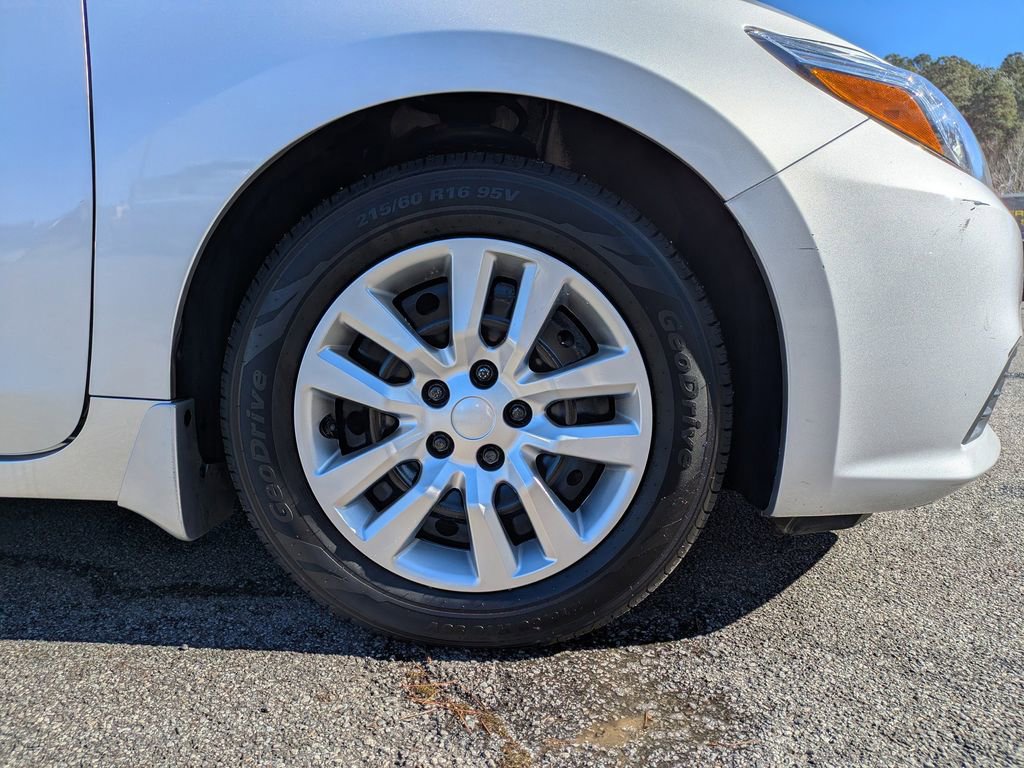 Used 2018 Nissan Altima 2.5 S w/ S Convenience Package image 12