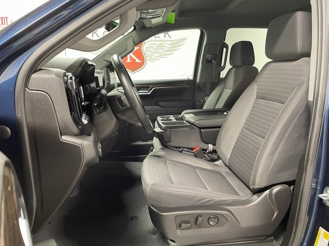 Used 2023 Chevrolet Silverado 1500 LT image 11