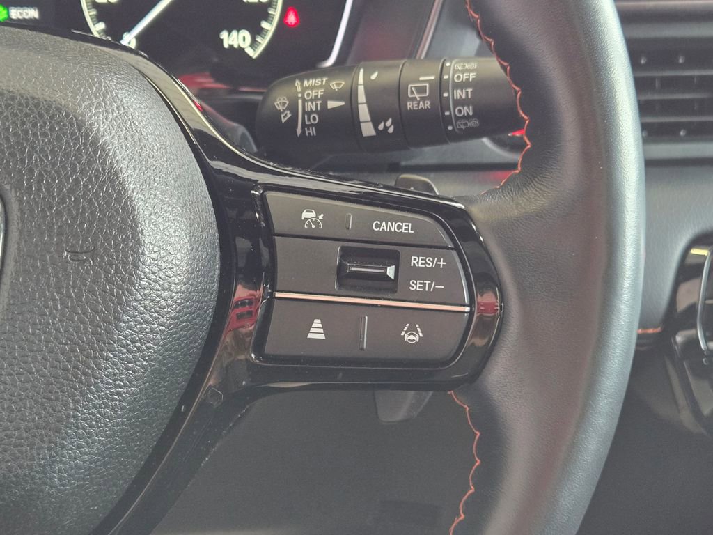 Used 2024 Honda Pilot TrailSport image 16