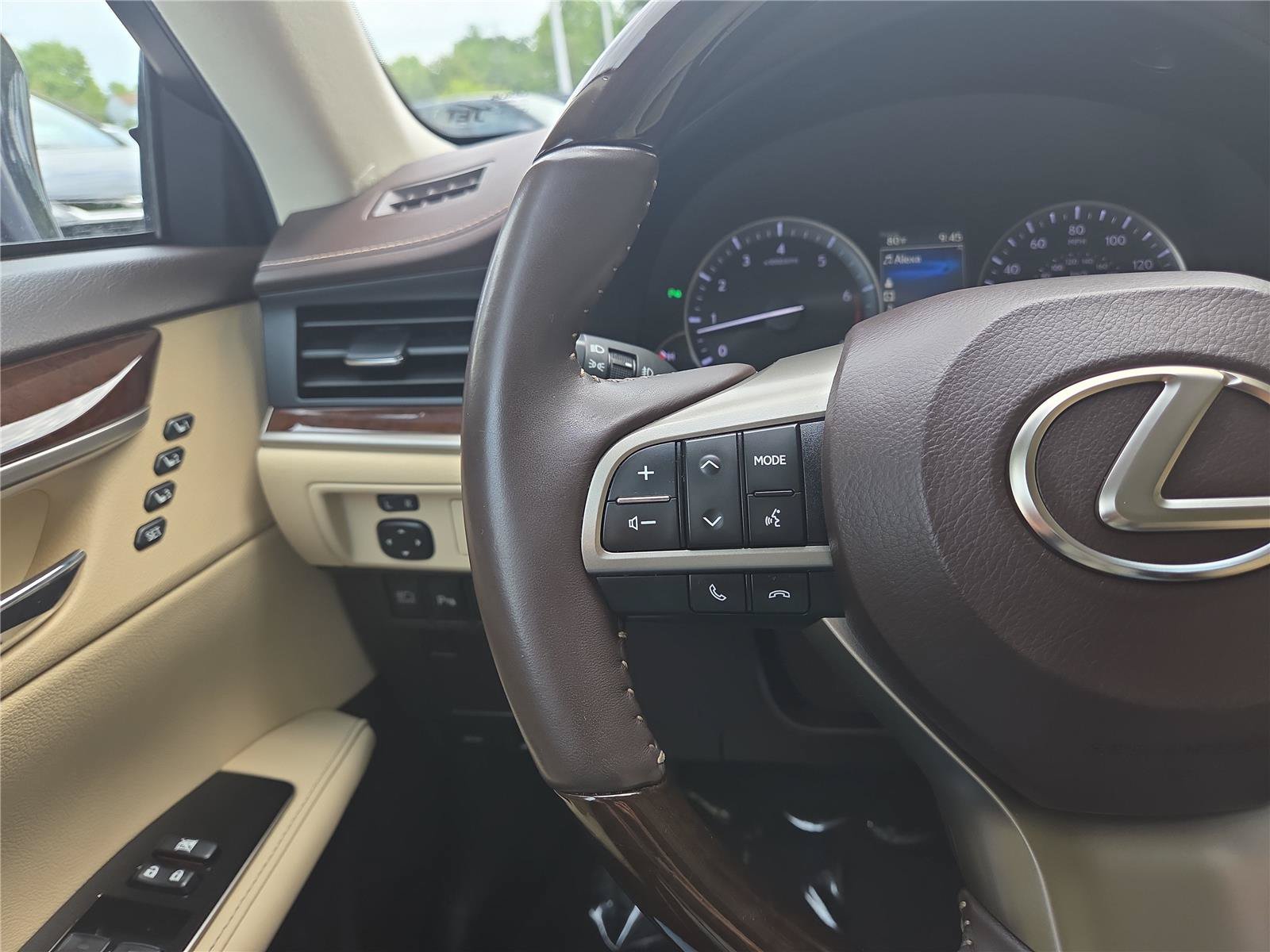 Used 2017 Lexus ES 350 w/ Navigation System Package FWD image 16