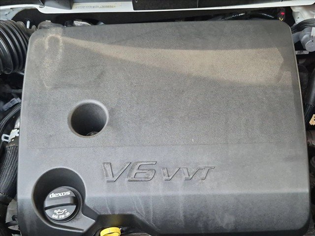 Used 2023 Chevrolet Traverse LT FWD image 21