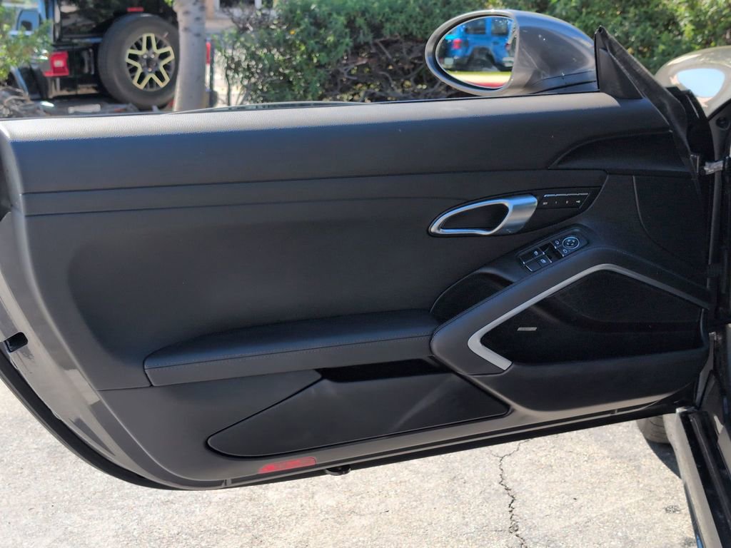 Used 2019 Porsche 718 Cayman S image 13