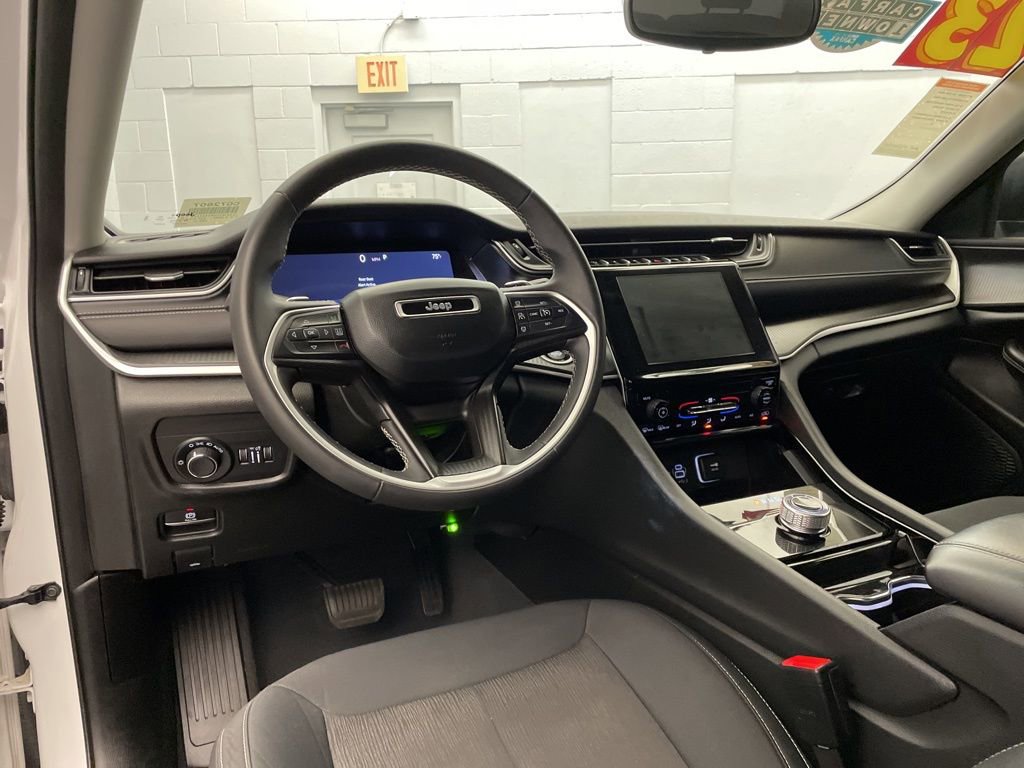 Certified 2023 Jeep Grand Cherokee L Laredo AWD/4WD image 13
