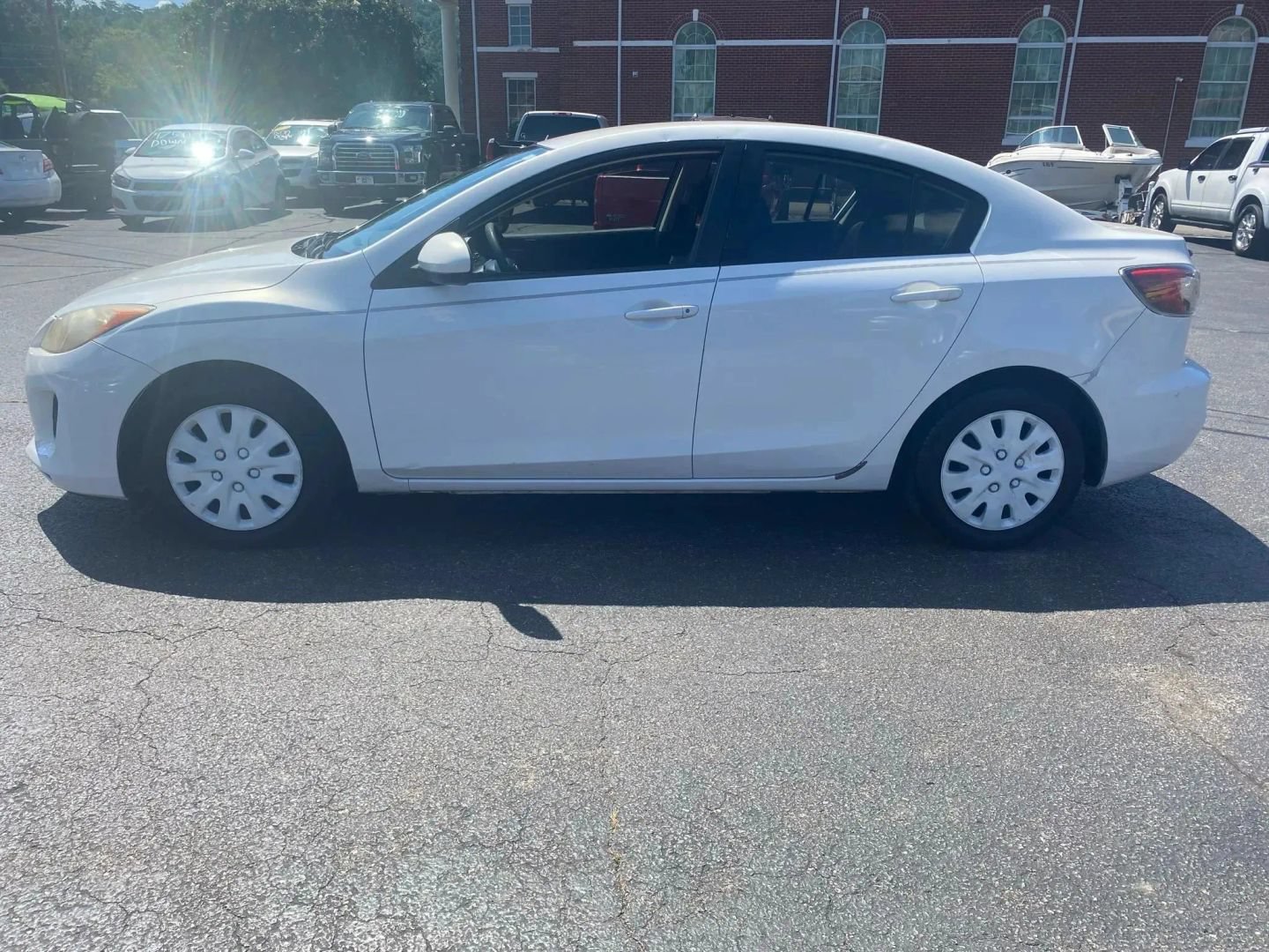Used 2013 MAZDA MAZDA3 i SV w/ Convenience Pkg FWD image 8