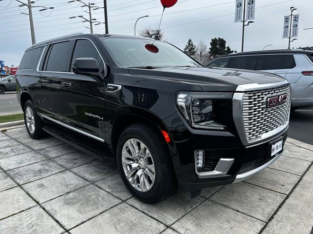 Used 2024 GMC Yukon XL Denali image 6