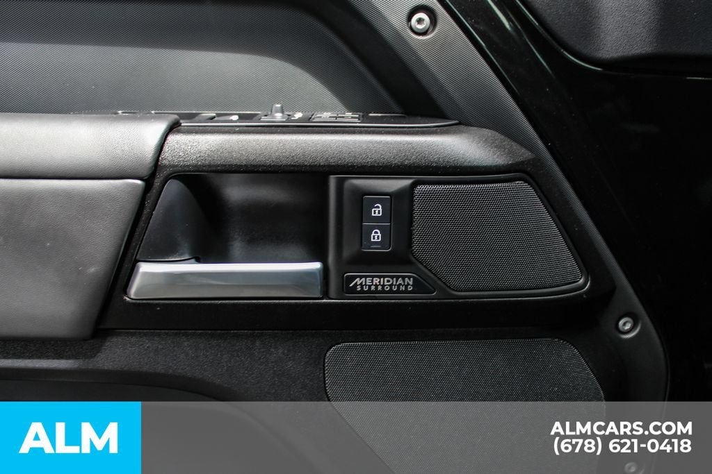 Used 2025 Land Rover Defender 110 X AWD/4WD image 37