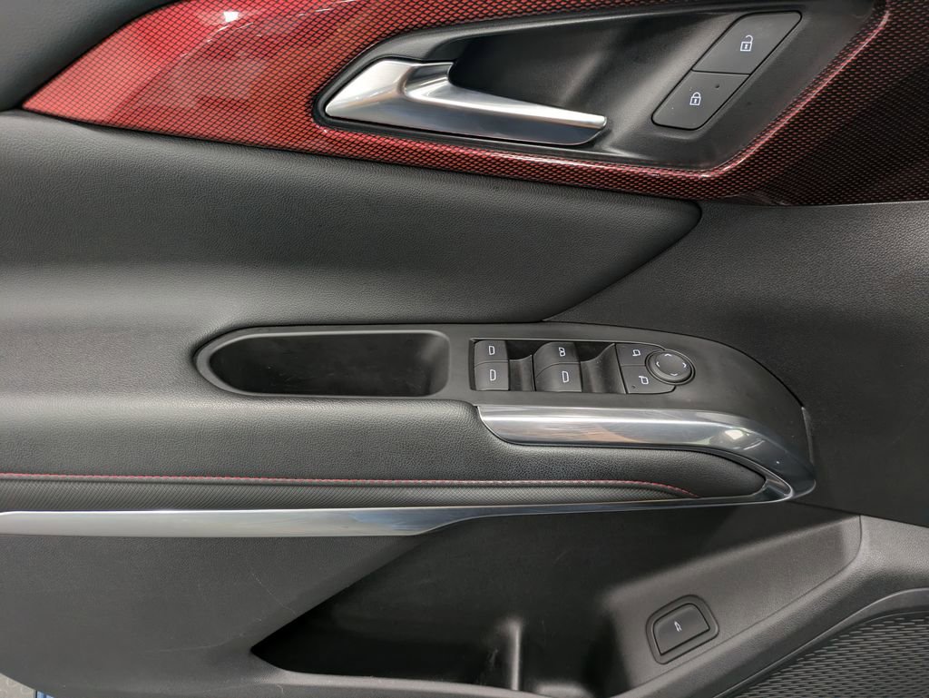 Used 2024 Chevrolet Traverse Z71 image 9