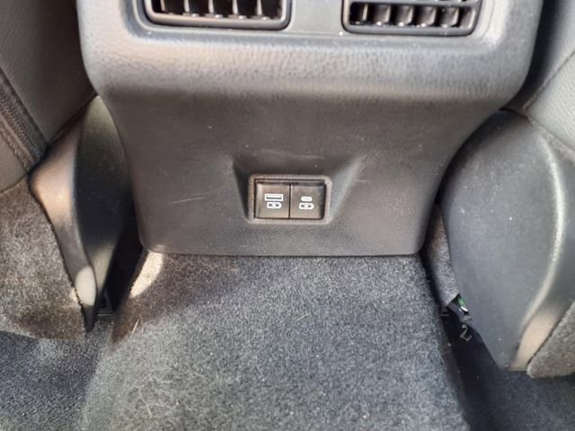 Used 2025 Toyota Camry SE FWD image 11