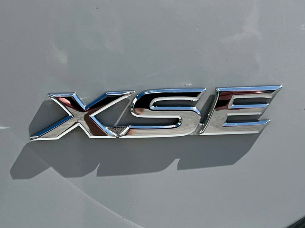 Used 2023 Toyota Camry XSE image 14