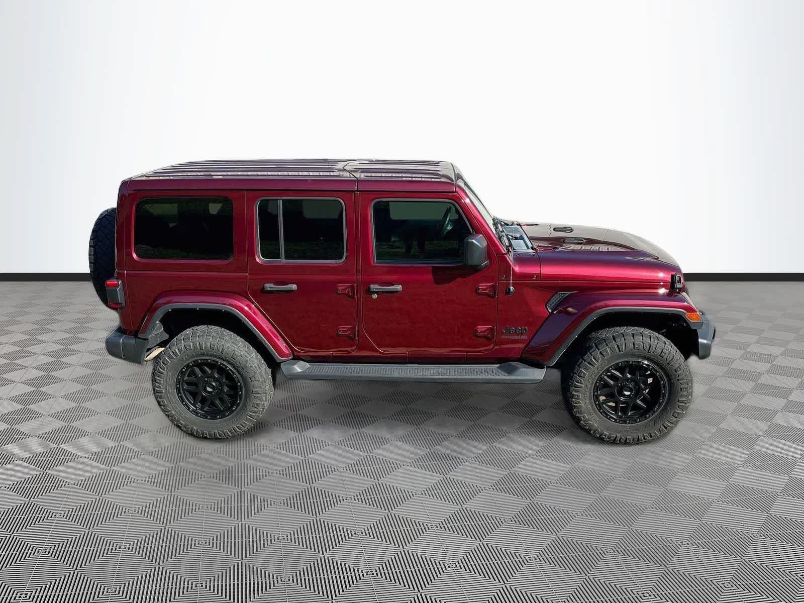 Used 2021 Jeep Wrangler Unlimited Sahara AWD/4WD image 4