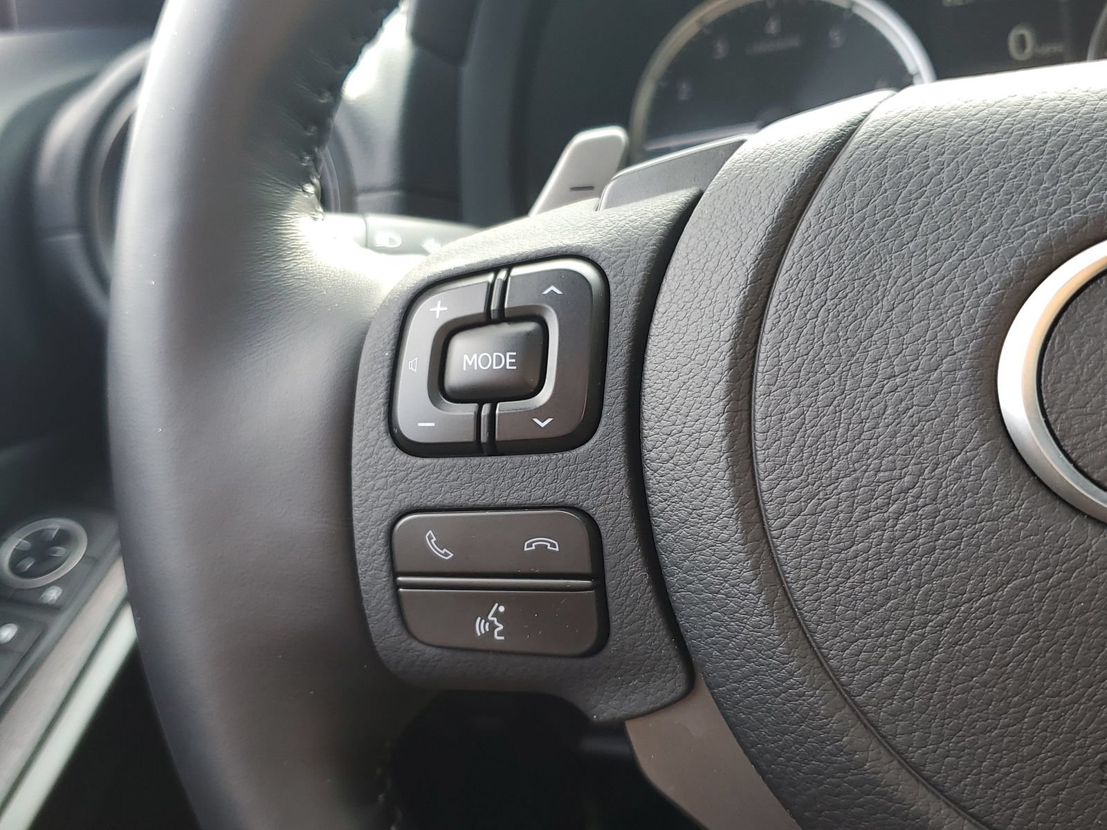 Used 2023 Lexus IS 300 AWD w/ Premium Package image 23