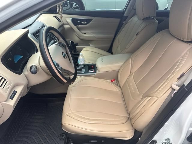 Used 2015 Nissan Altima 2.5 S w/ Special Edition Package FWD image 4