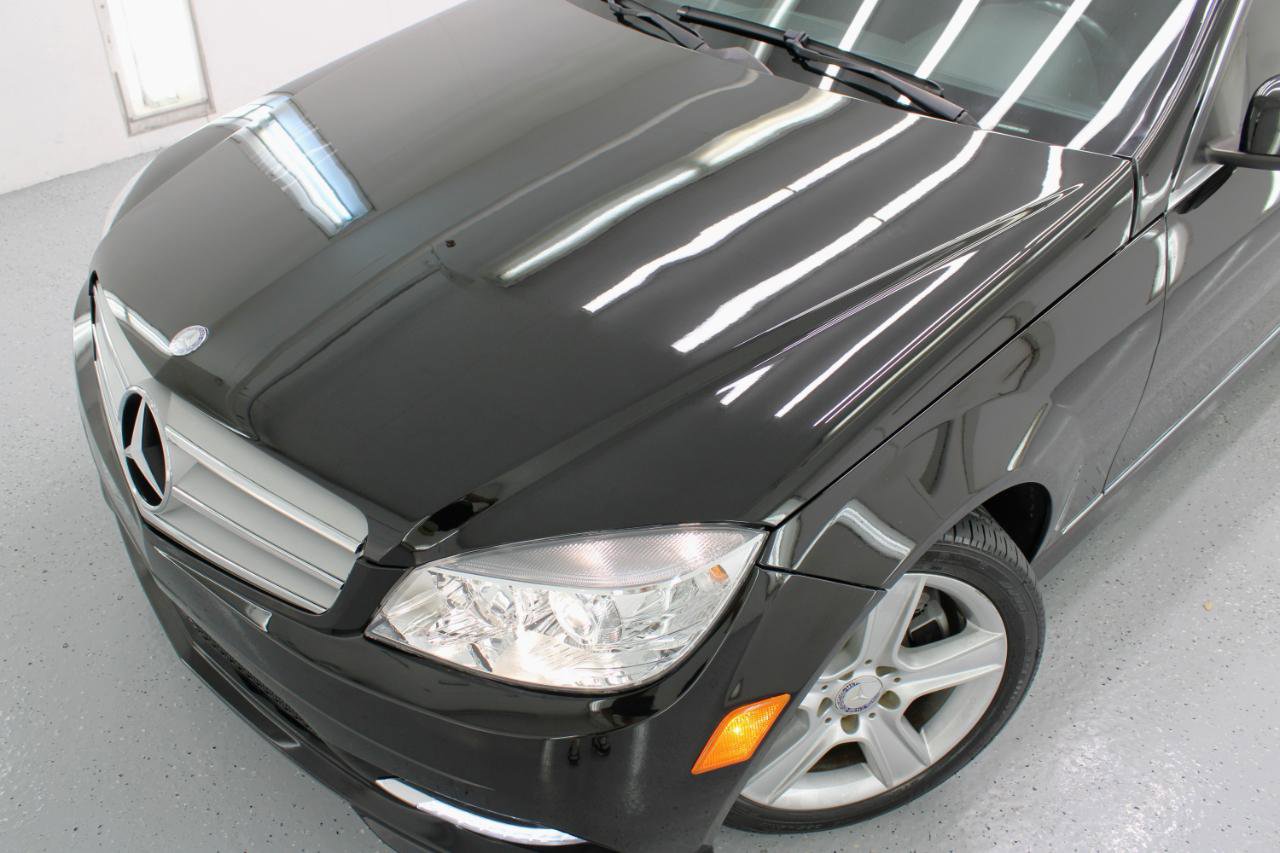 Used 2011 Mercedes-Benz C 300 Sedan image 17