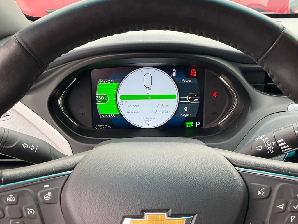 Used 2017 Chevrolet Bolt Premier FWD image 40