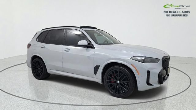 Used 2025 BMW X5 xDrive40i w/ M Sport Package AWD/4WD image 1