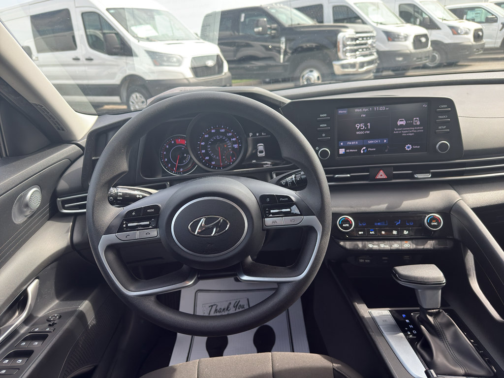 Used 2023 Hyundai Elantra SEL FWD image 9