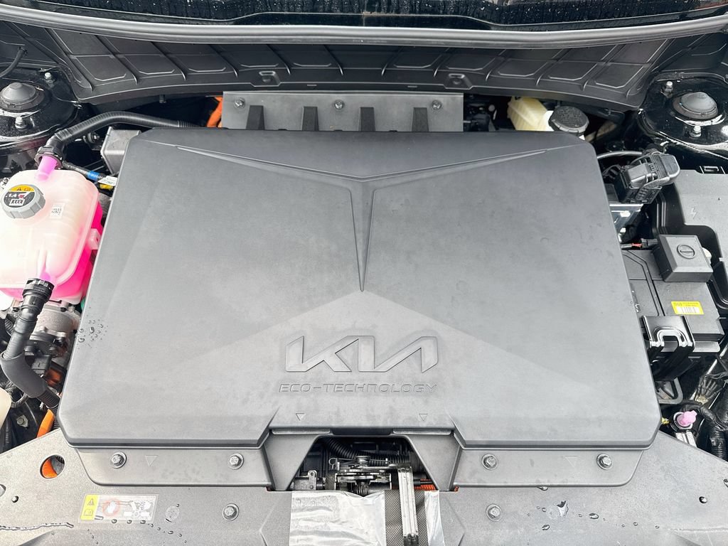 Certified 2023 Kia Niro Wind w/ Wind Preserve Package FWD image 33
