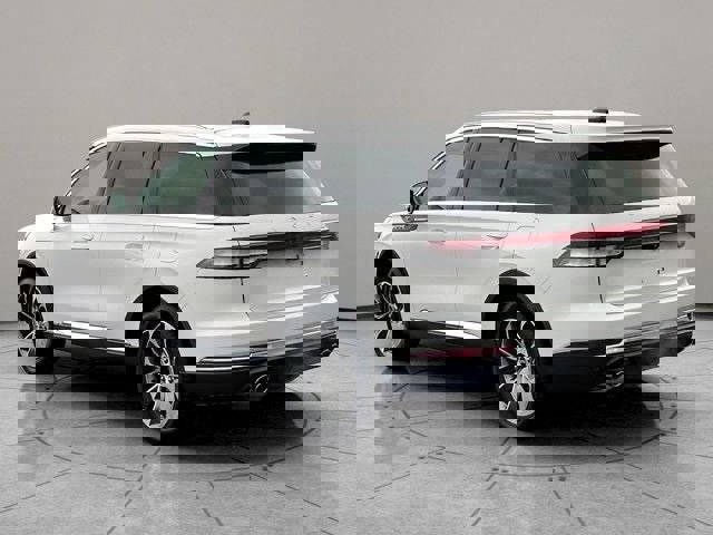 New 2026 Lincoln Aviator AWD image 10