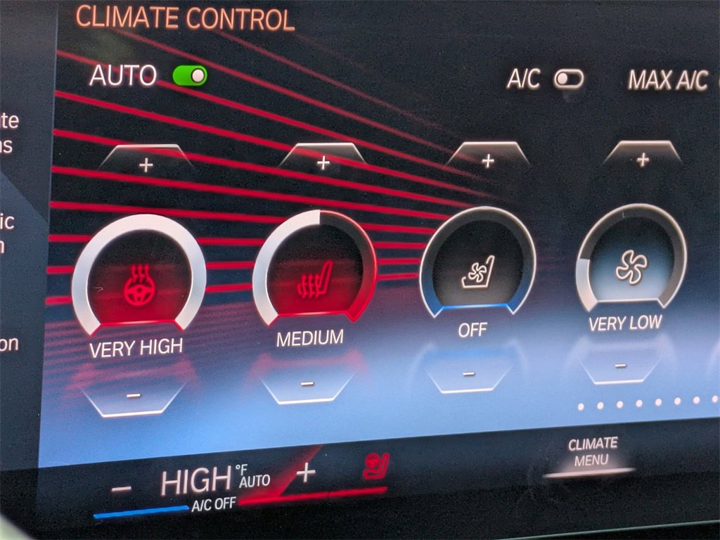 Used 2023 BMW X7 xDrive40i w/ Executive Package image 26