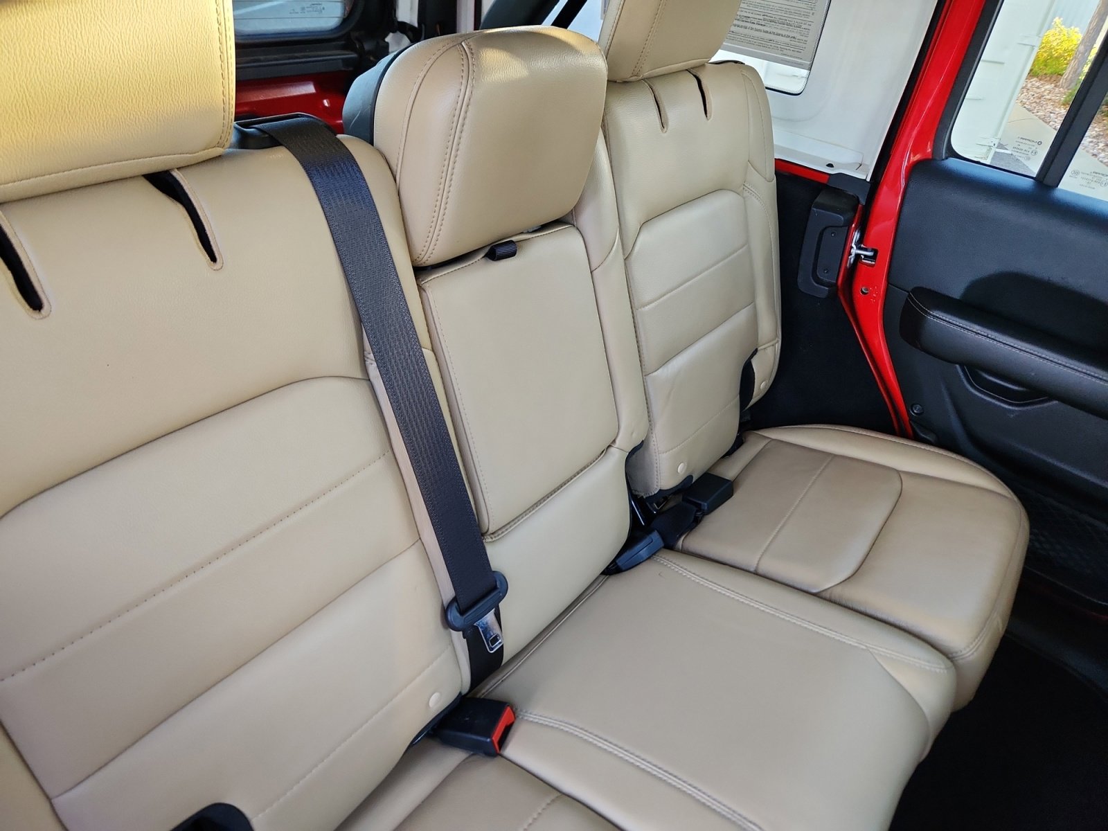 Used 2019 Jeep Wrangler Unlimited Sahara w/ Quick Order Package 24M Moab image 19