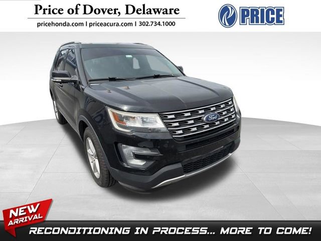 Used 2016 Ford Explorer XLT w/ Equipment Group 202A AWD/4WD image 1