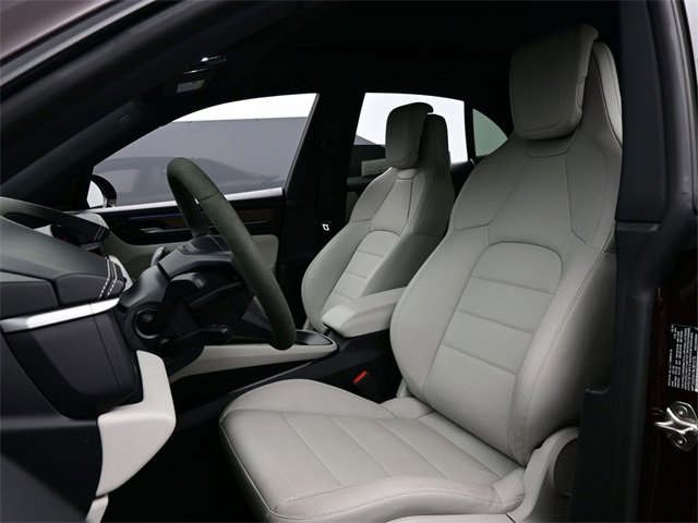 Used 2024 Porsche Macan 4 Electric image 5