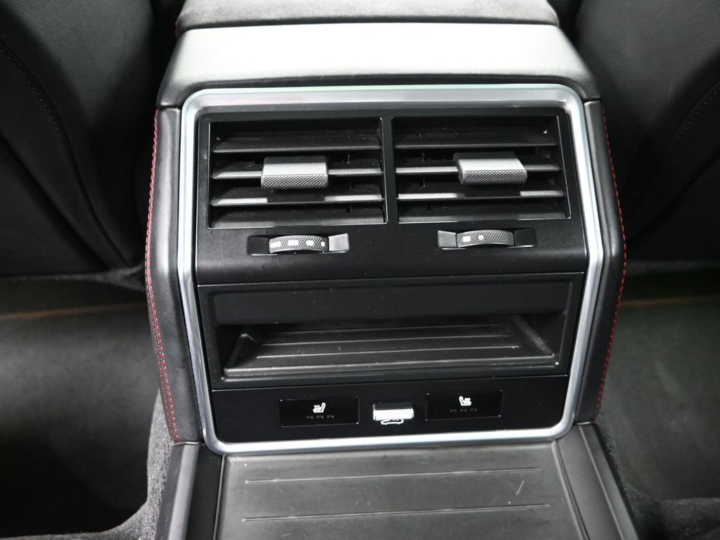 Used 2019 Porsche Panamera GTS image 31