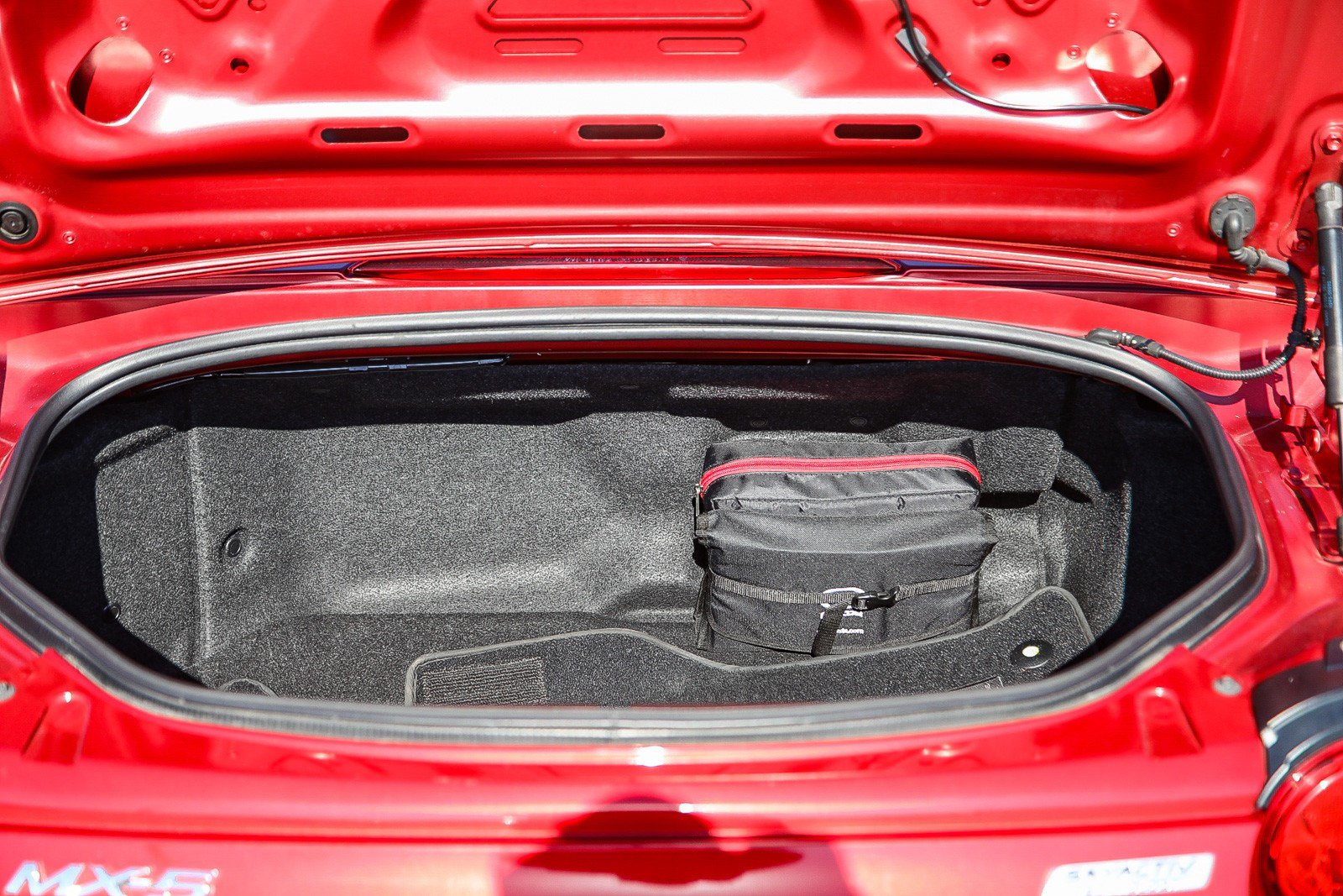 Used 2017 MAZDA MX-5 Miata Grand Touring RWD image 23