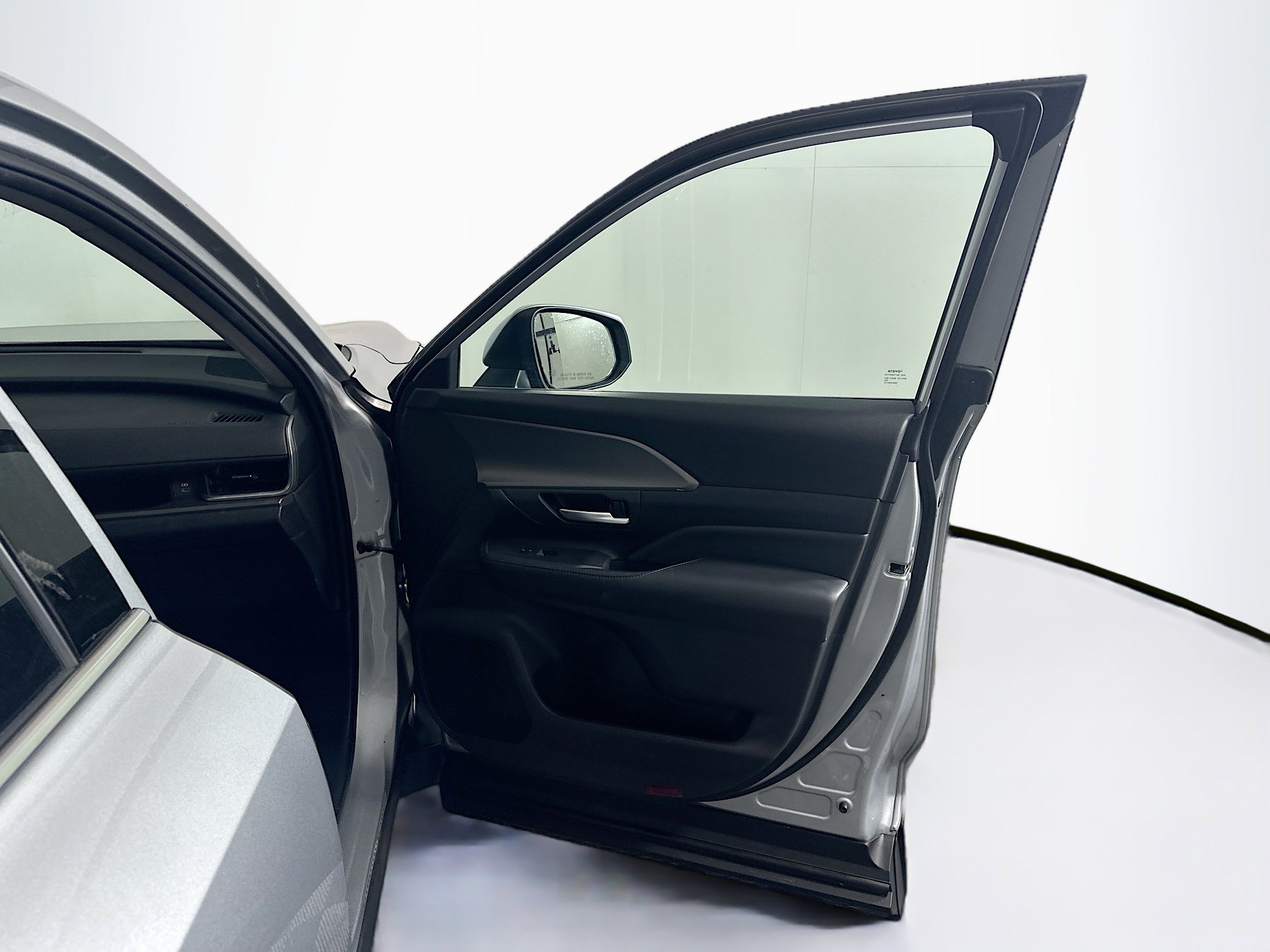 Used 2025 Toyota Grand Highlander AWD image 35