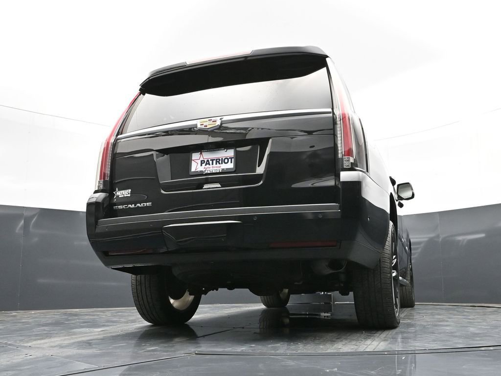 Used 2020 Cadillac Escalade Luxury image 43