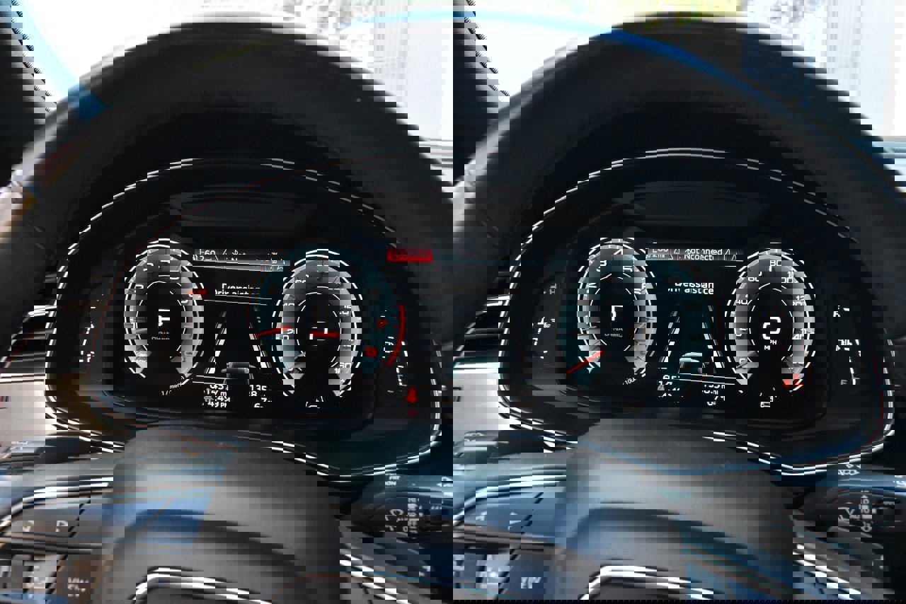 Used 2021 Audi Q8 Premium Plus image 29