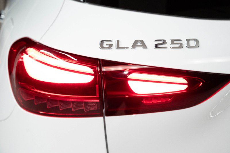New 2026 Mercedes-Benz GLA 250 4MATIC image 9