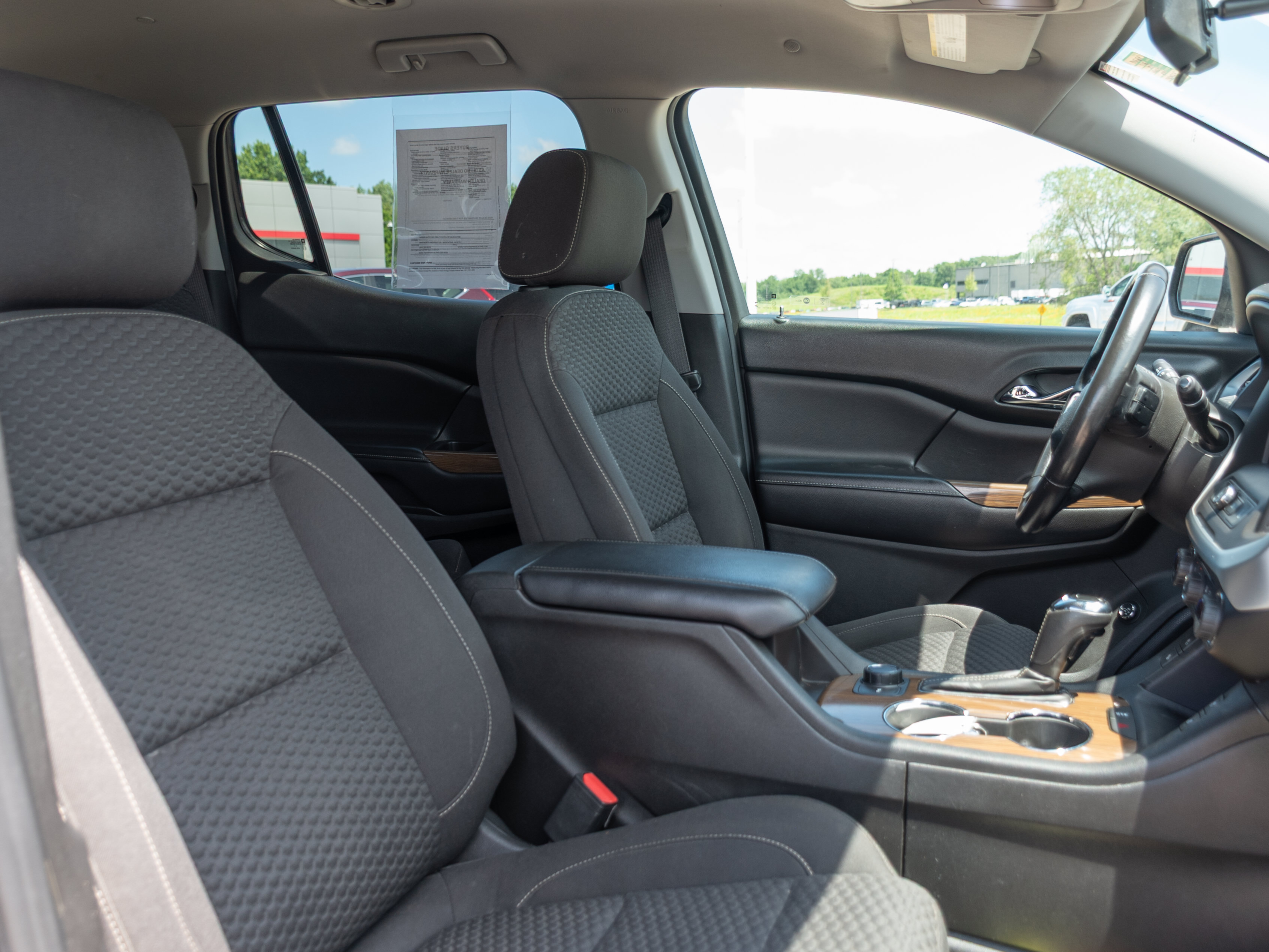 Used 2017 GMC Acadia SLE w/ Driver Alert Package I FWD image 25