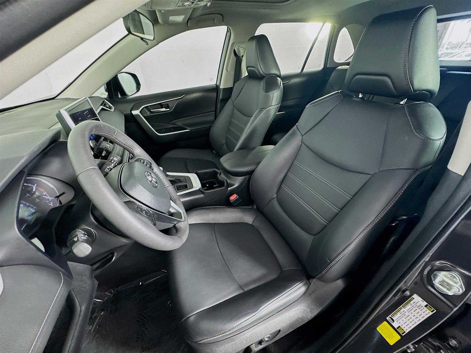 Used 2024 Toyota RAV4 XLE Premium image 12