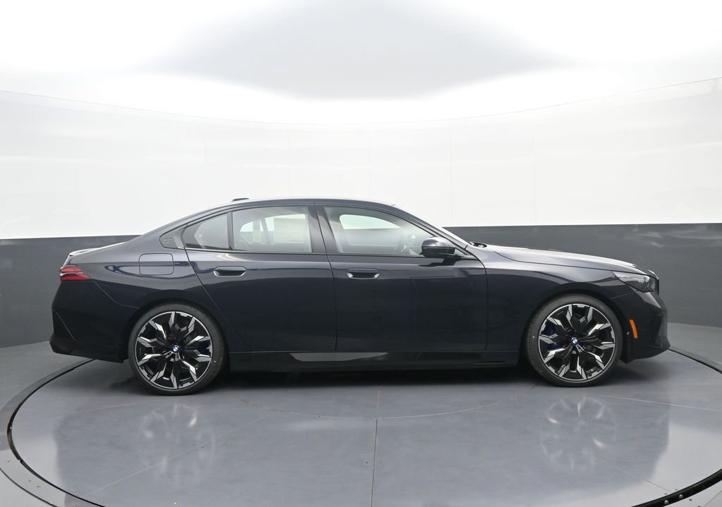 New 2026 BMW 550e xDrive AWD/4WD image 8