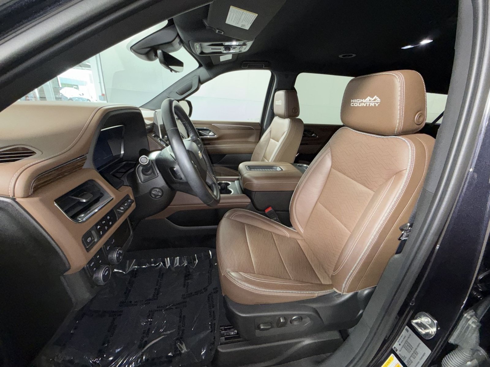 Used 2023 Chevrolet Suburban High Country AWD/4WD image 13