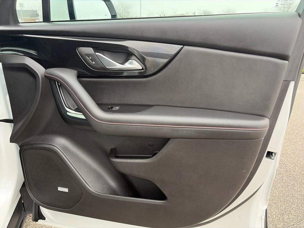 Used 2024 Chevrolet Blazer RS w/ Driver Confidence II Package image 9
