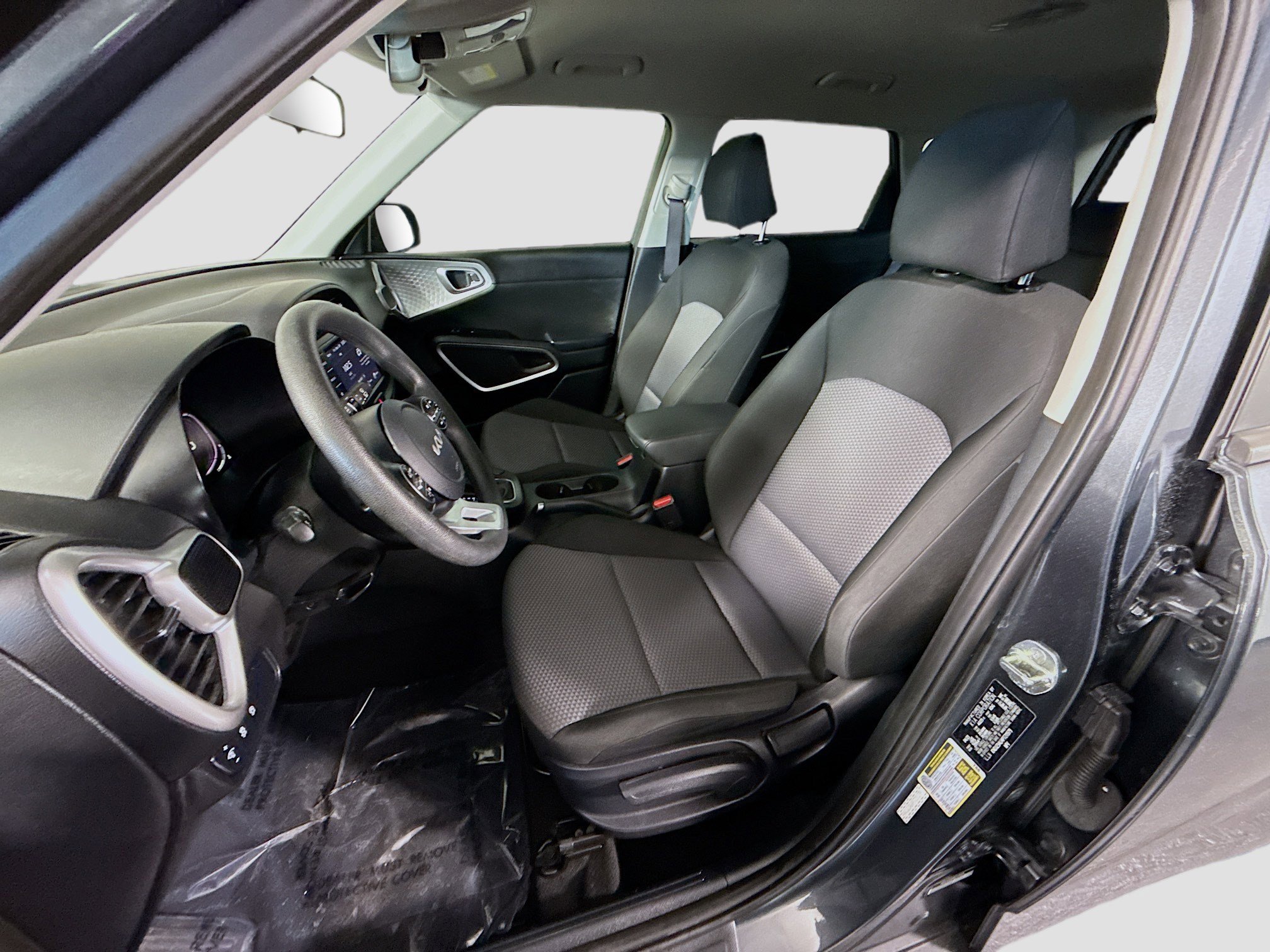 Used 2023 Kia Soul LX FWD image 21