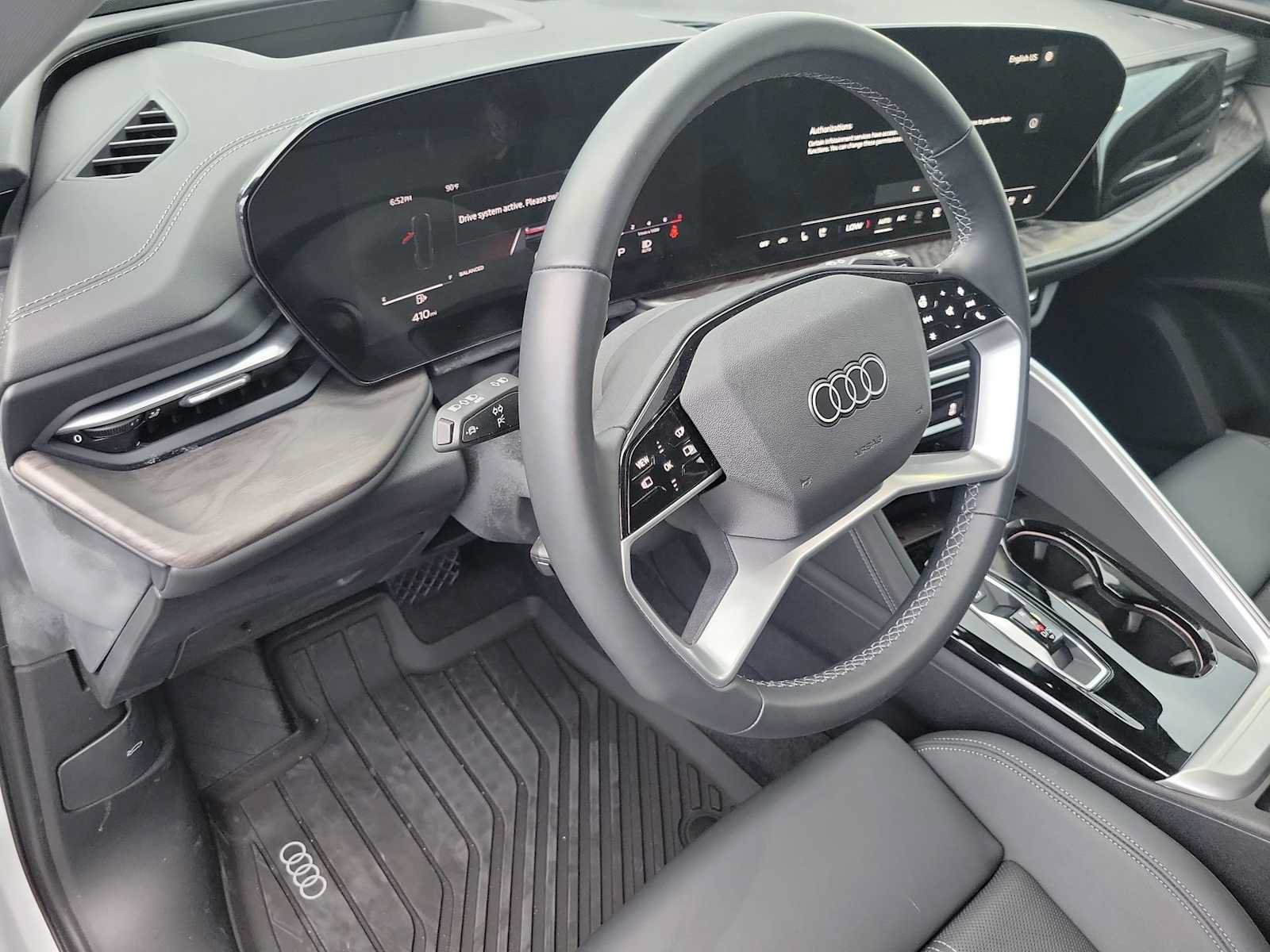 Certified 2025 Audi Q5 Premium Plus w/ Premium Plus AWD/4WD image 2