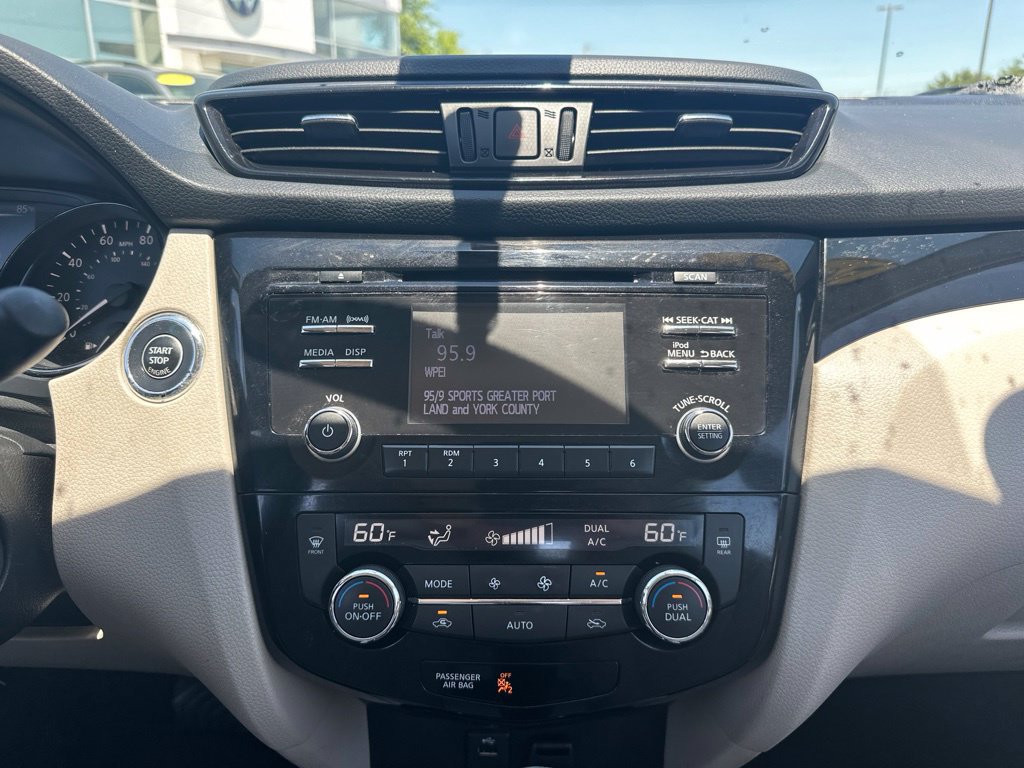 Used 2018 Nissan Rogue Sport SV AWD/4WD image 23
