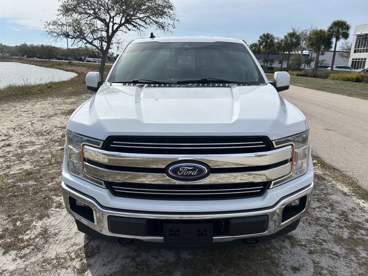 Used 2020 Ford F150 Lariat w/ Equipment Group 501A Mid image 3