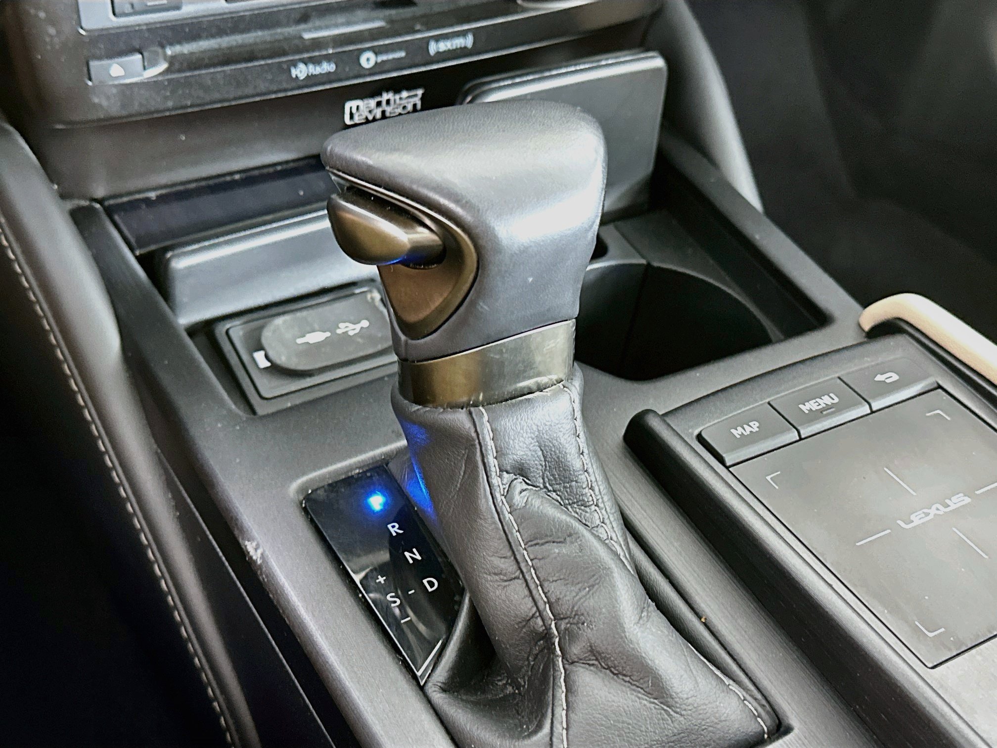 Used 2019 Lexus ES 300h Ultra Luxury FWD image 25