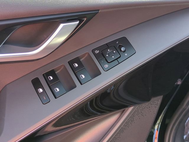Certified 2024 Kia Niro Wind FWD image 13