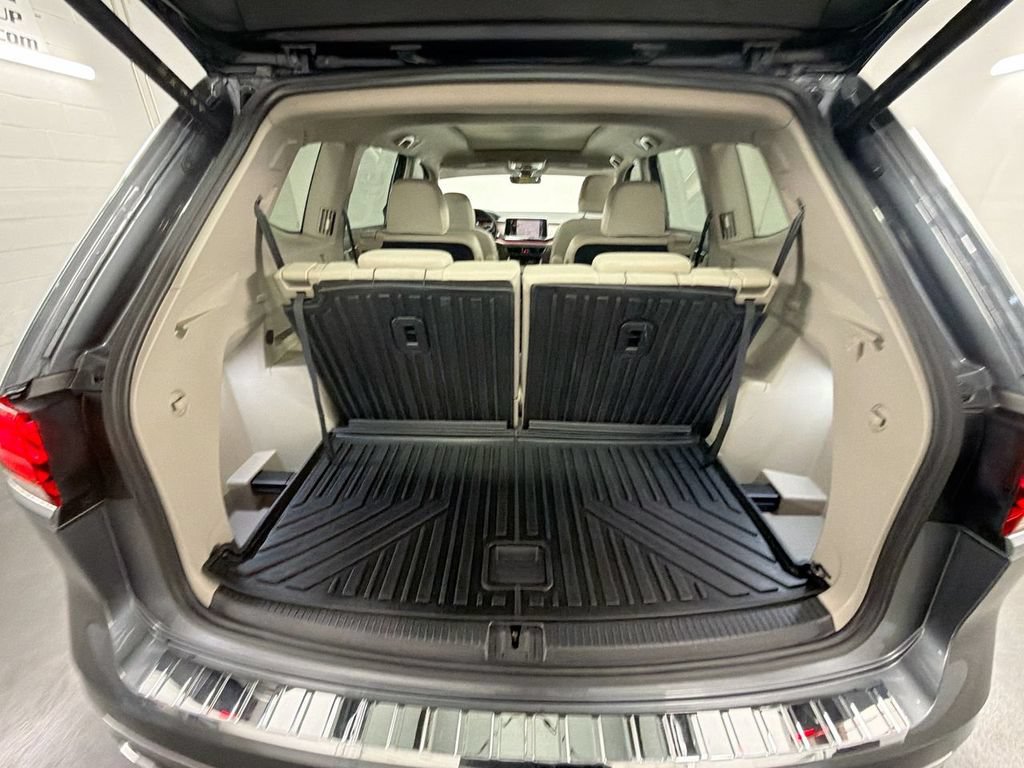 Used 2024 Volkswagen Atlas SEL Premium R-Line AWD/4WD image 27