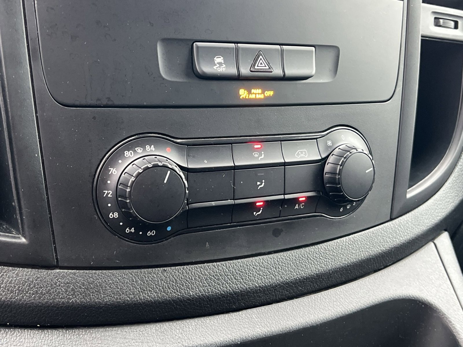 Used 2023 Mercedes-Benz Metris image 21