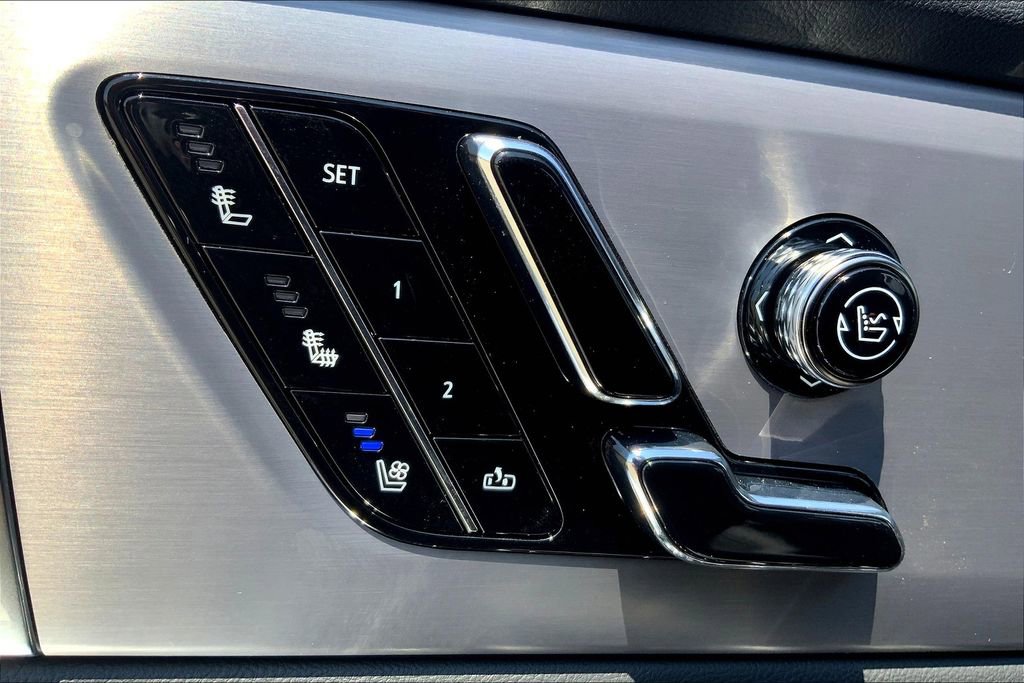 New 2026 Cadillac Vistiq Sport image 18